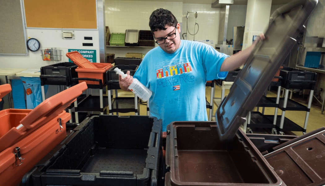 JobSpan - Andrew Sanitizing Lunch Carts Independently